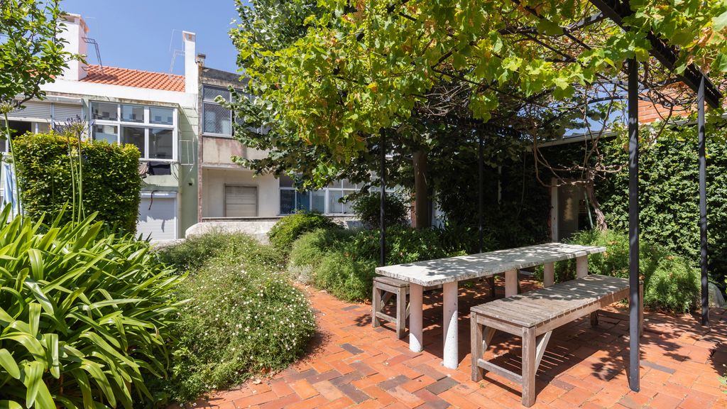 Amazing Terrace River View Apartment by LovelyStay