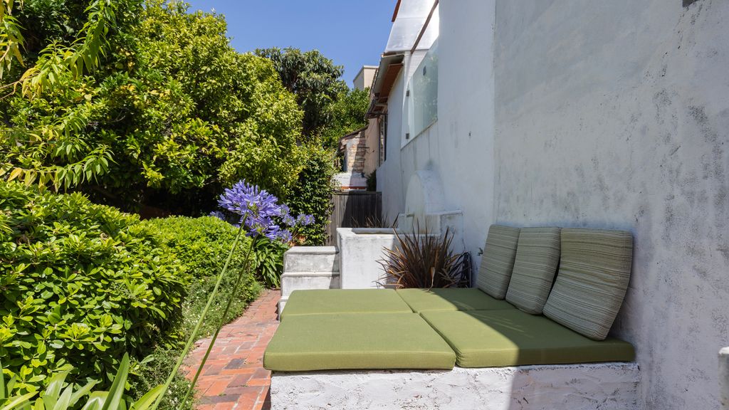 Amazing Terrace River View Apartment by LovelyStay
