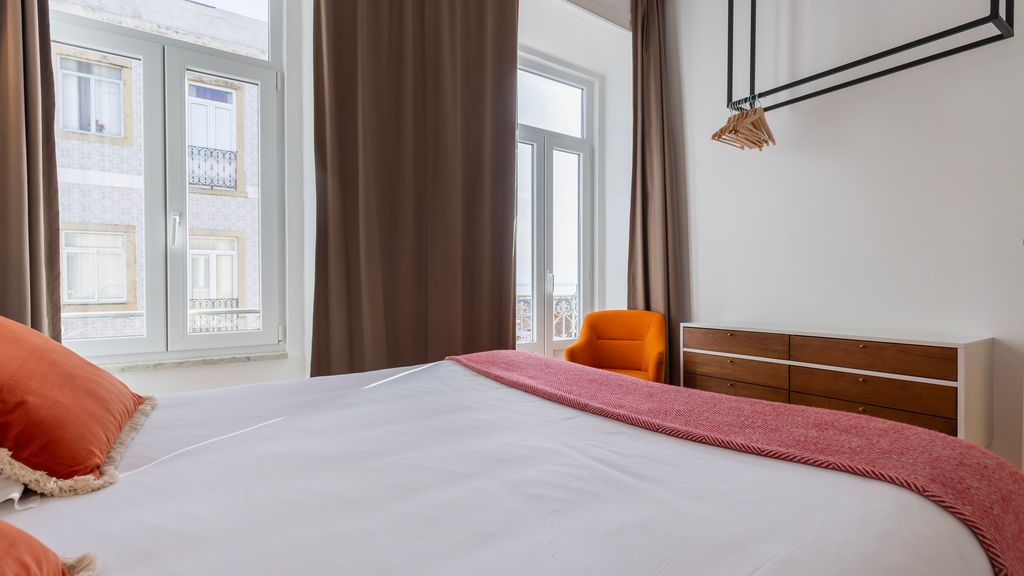 Amazing Terrace River View Apartment by LovelyStay