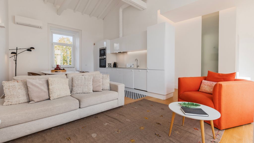 Amazing Terrace River View Apartment by LovelyStay
