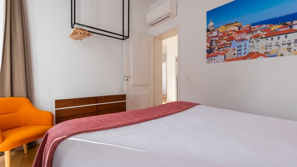 Amazing Terrace River View Apartment by LovelyStay