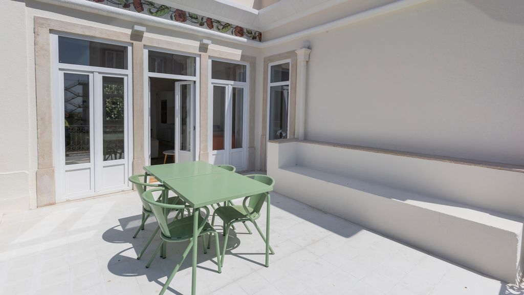 Amazing Terrace River View Apartment by LovelyStay