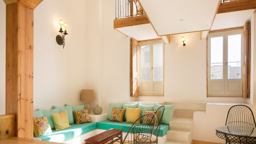 Alfama Deluxe Duplex by LovelyStay