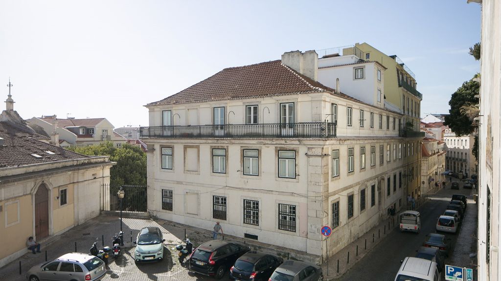 Alfama Unique & Romantic Studio by LovelyStay