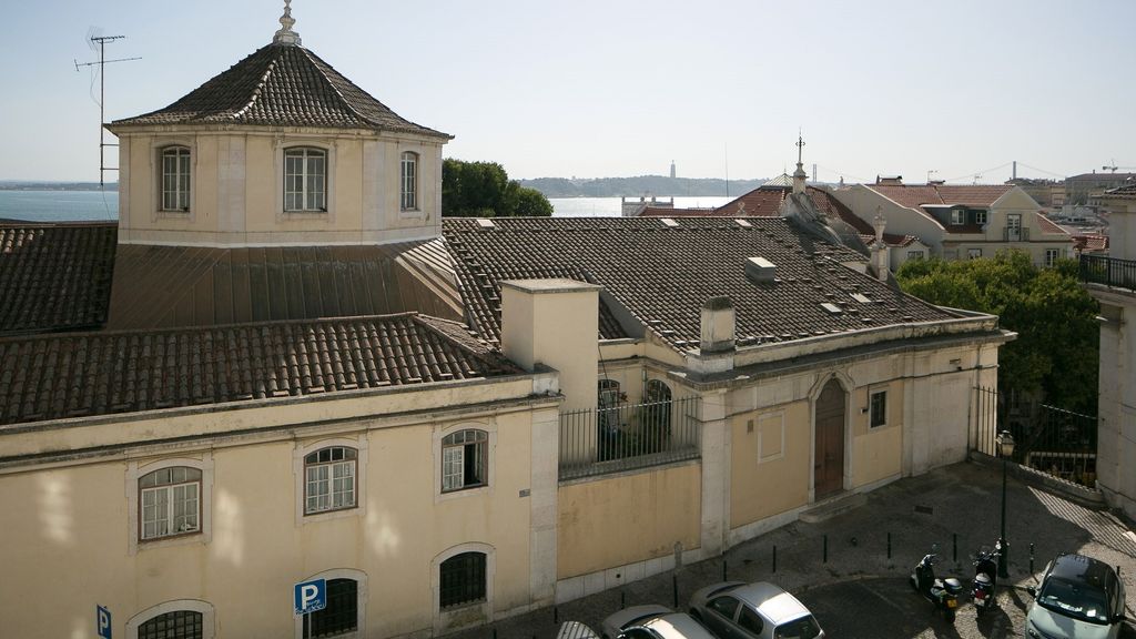 Alfama Unique & Romantic Studio by LovelyStay