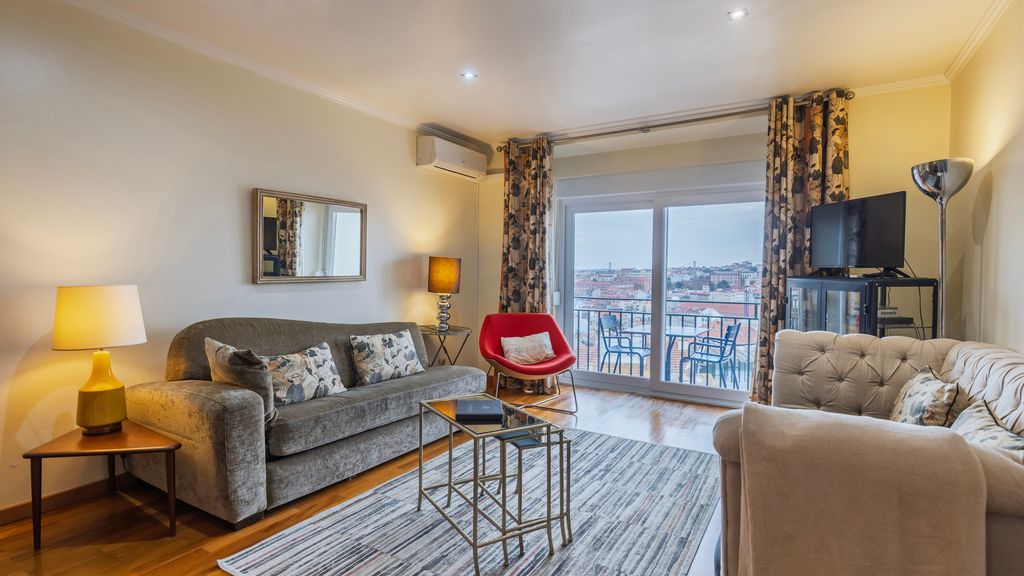 Amazing View Apartment by LovelyStay