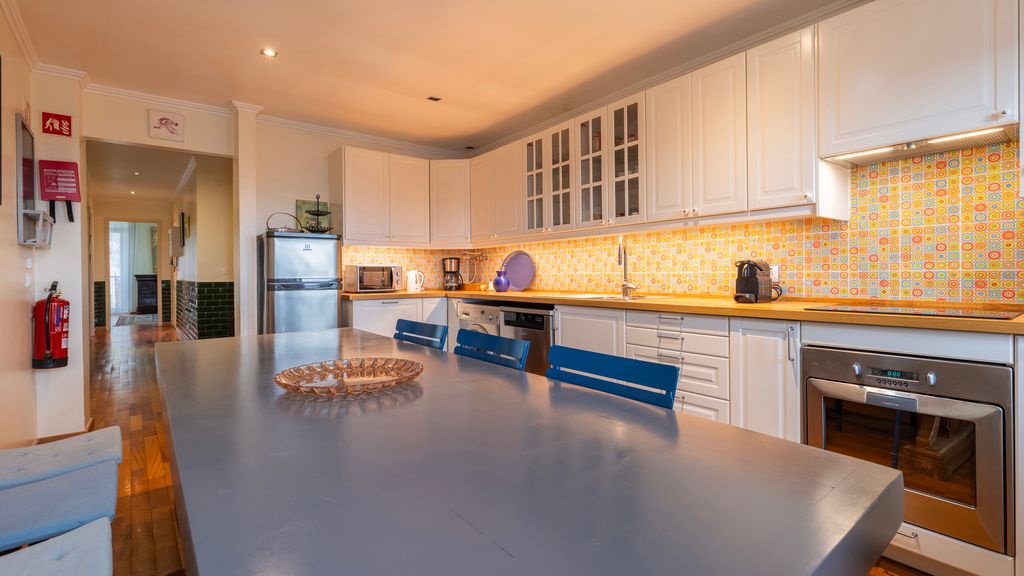 Amazing View Apartment by LovelyStay
