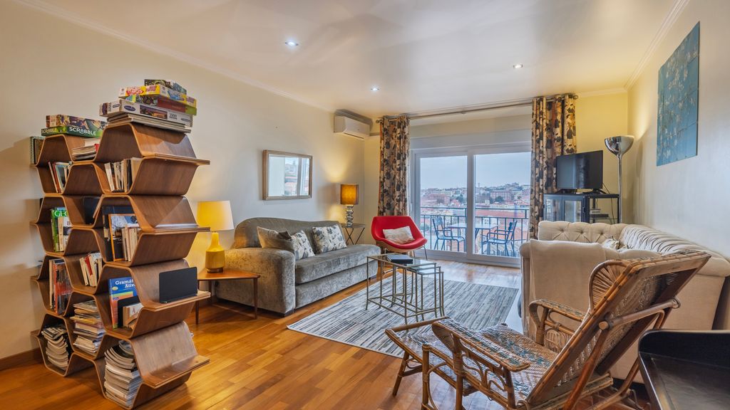 Amazing View Apartment by LovelyStay