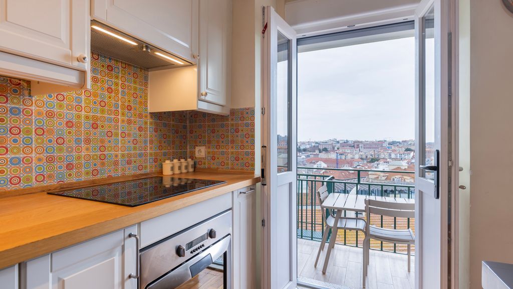 Amazing View Apartment by LovelyStay