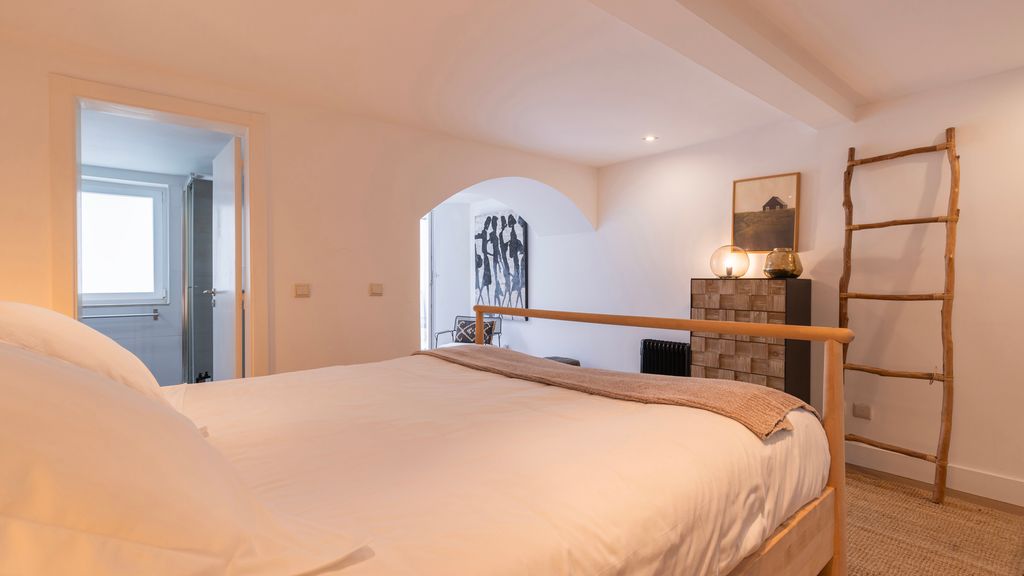 1BDR w/ Terrace in Alfama Centre by LovelyStay