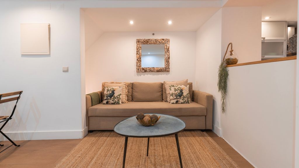1BDR w/ Terrace in Alfama Centre by LovelyStay