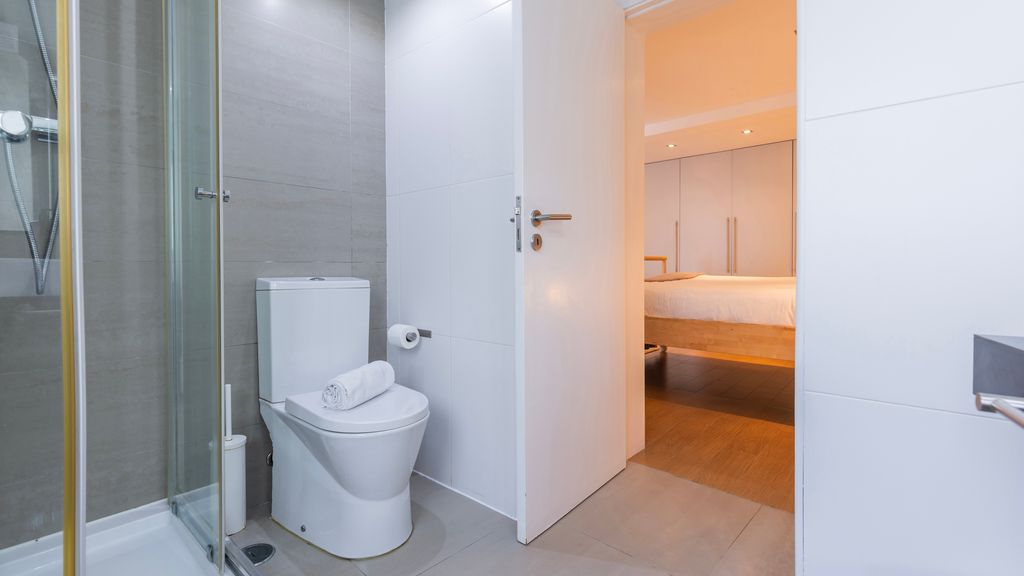1BDR w/ Terrace in Alfama Centre by LovelyStay