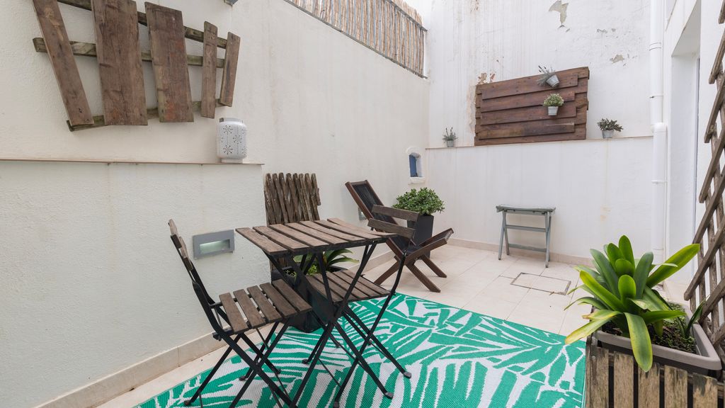 1BDR w/ Terrace in Alfama Centre by LovelyStay