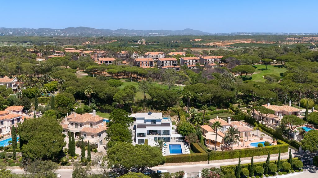 Villa Sole in Quinta do Lago by LovelyStay