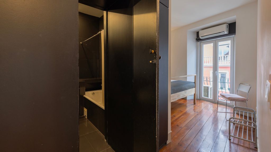 Chiado Center 1BDR Flat by LovelyStay