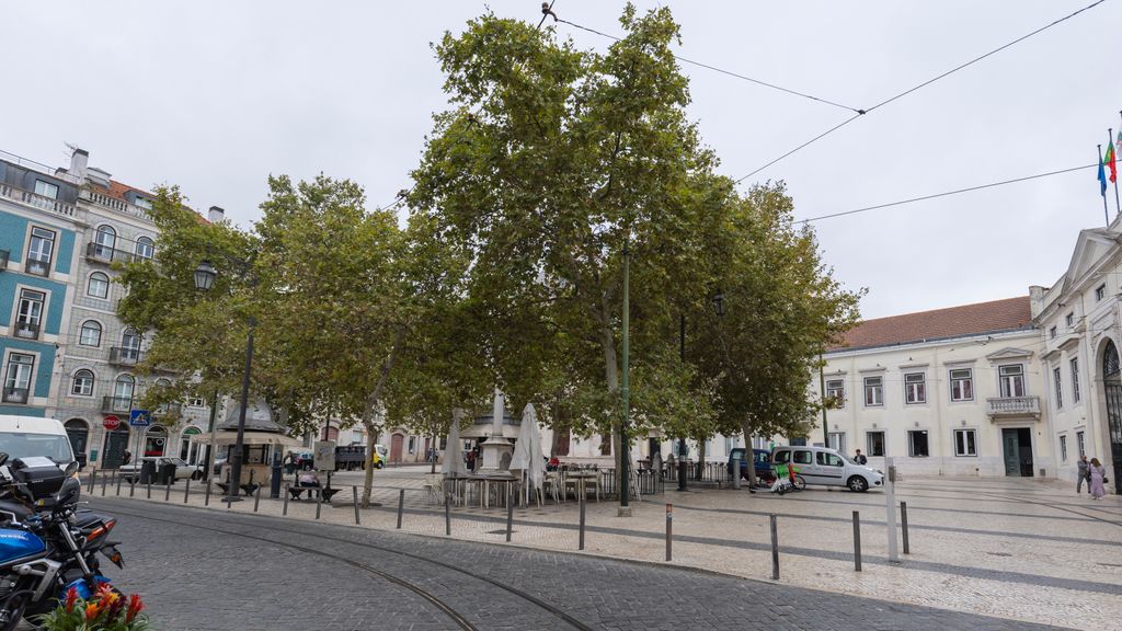 Chiado Center 1BDR Flat by LovelyStay