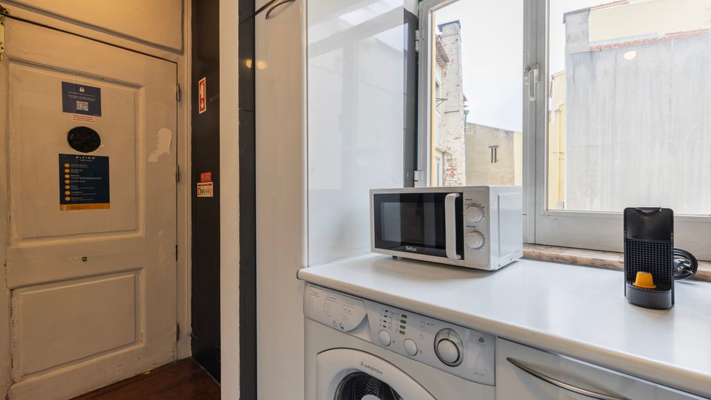 Chiado Center 1BDR Flat by LovelyStay