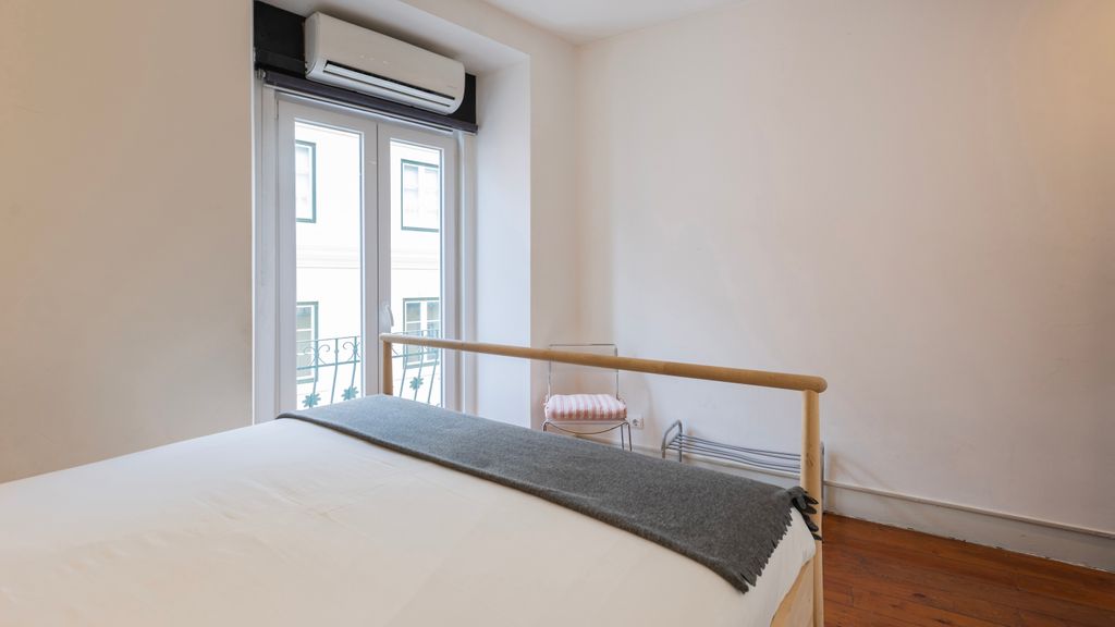 Chiado Center 1BDR Flat by LovelyStay