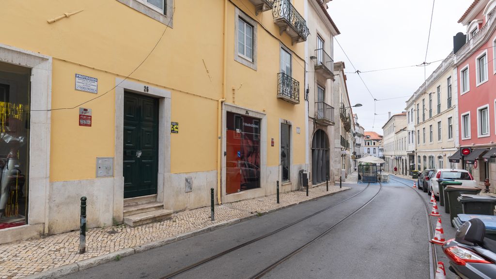 Chiado Center 1BDR Flat by LovelyStay