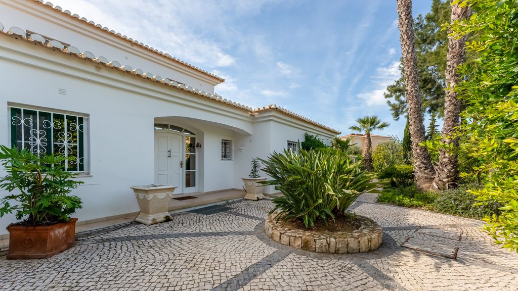 Villa w/ Pool, Garden, Sea View & Fiber Internet by LovelyStay