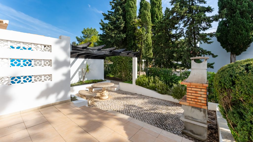 Villa w/ Pool, Garden, Sea View & Fiber Internet by LovelyStay