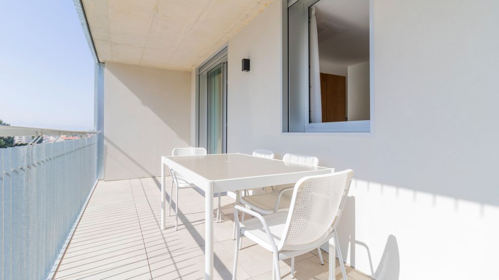 Infante Studio w/ Parking by LovelyStay