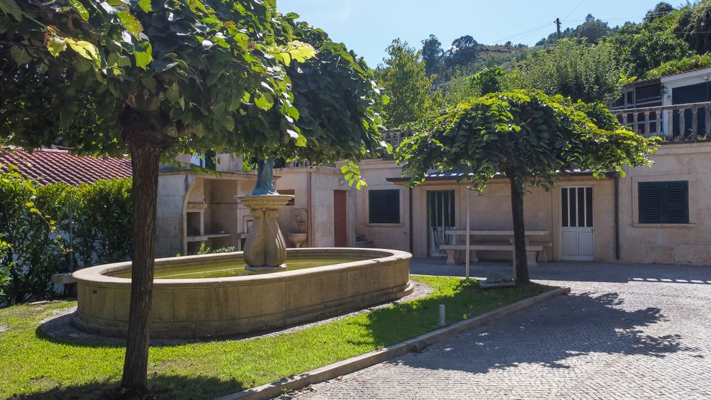 Quinta do Fontanário by LovelyStay