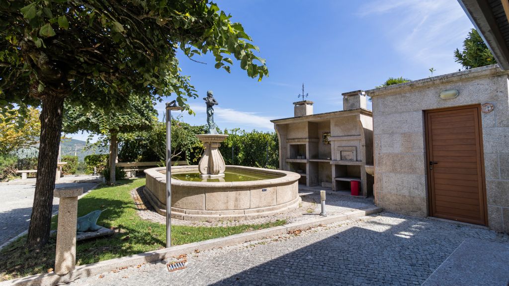 Quinta do Fontanário by LovelyStay