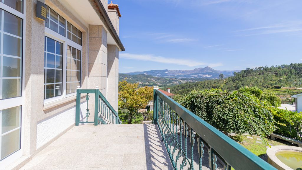 Quinta do Fontanário by LovelyStay