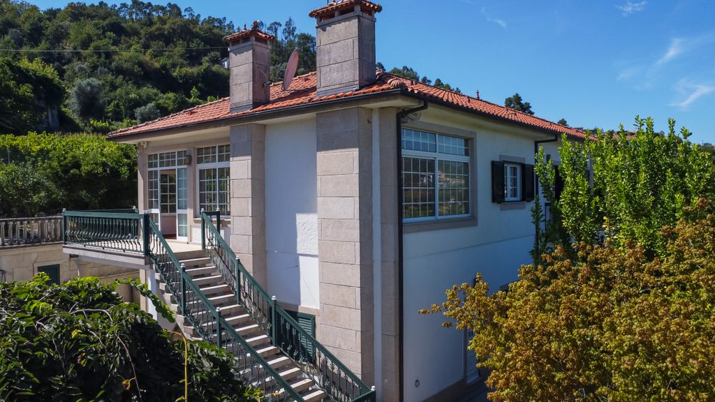 Quinta do Fontanário by LovelyStay