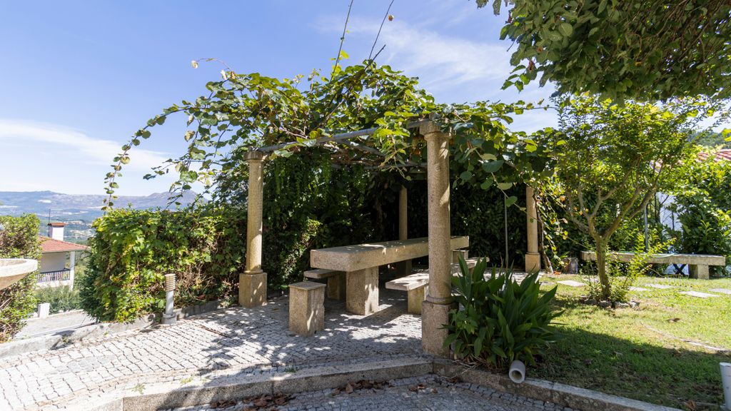 Quinta do Fontanário by LovelyStay