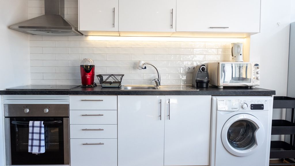 Bright & Central Apartment by LovelyStay