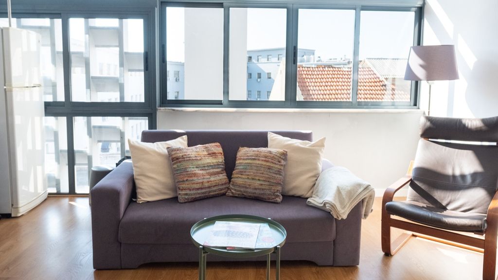 Bright & Central Apartment by LovelyStay