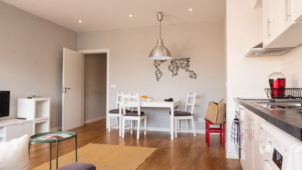Bright & Central Apartment by LovelyStay