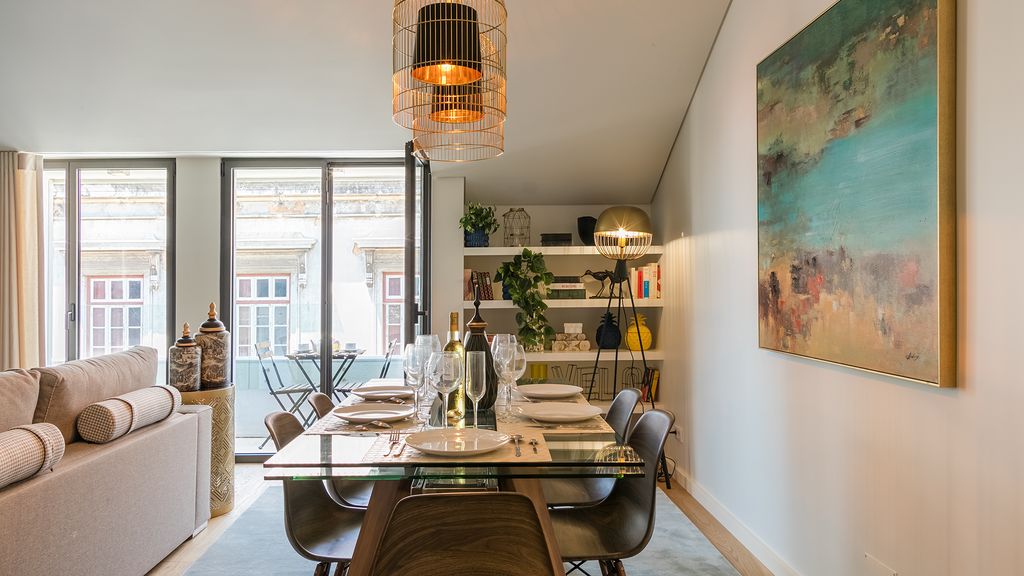 Central 2BDR Apartment with Balcony by LovelyStay