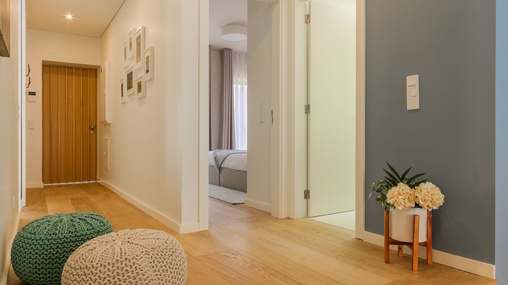 Central 2BDR Apartment with Balcony by LovelyStay