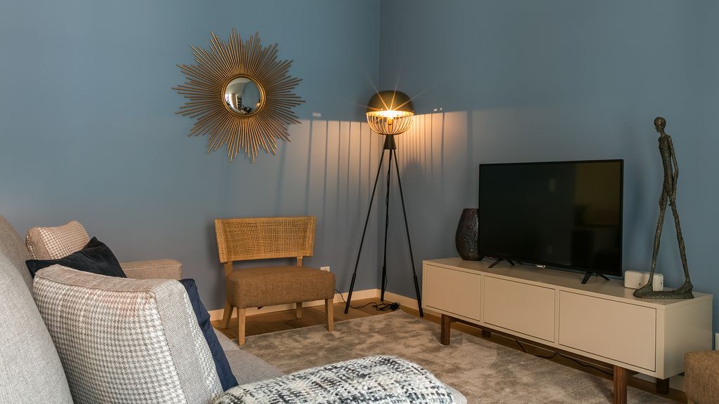Central 2BDR Apartment with Balcony by LovelyStay