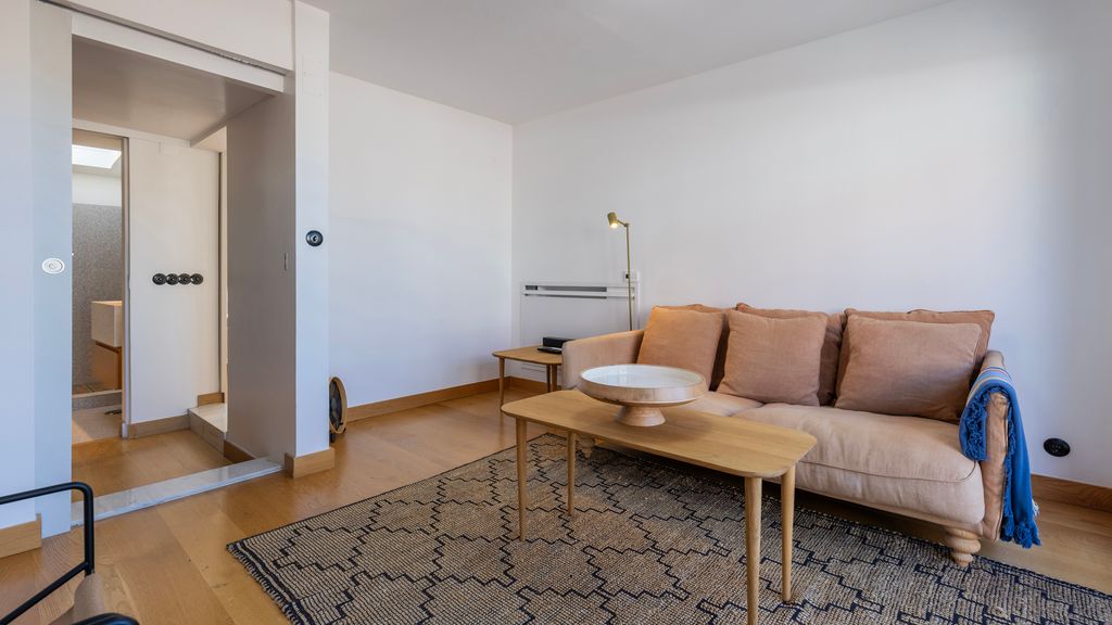 1BDR Apartment w/ Terrace and View by LovelyStay