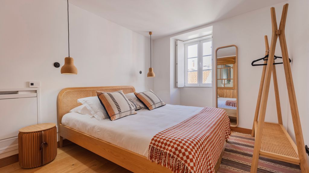 1BDR Apartment w/ Terrace and View by LovelyStay