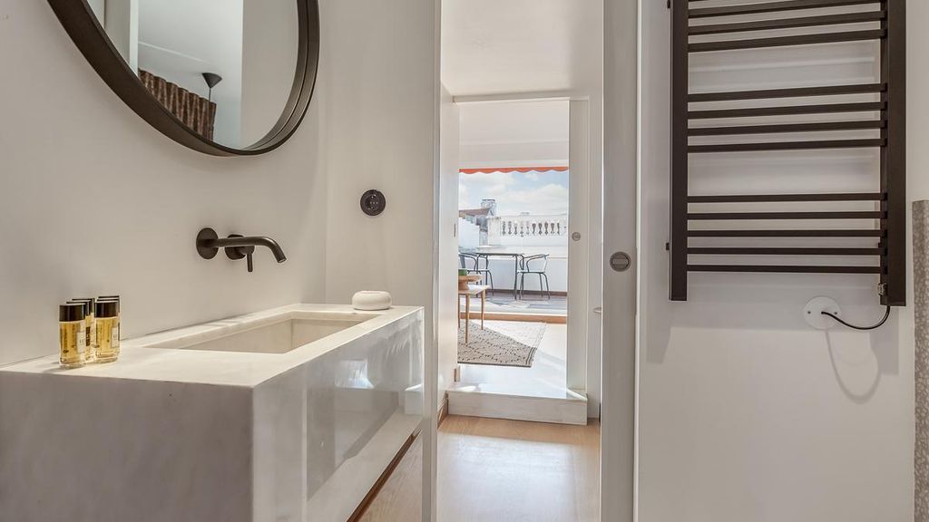 1BDR Apartment w/ Terrace and View by LovelyStay