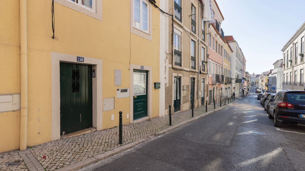 1BDR Apartment w/ AC and Terrace by LovelyStay