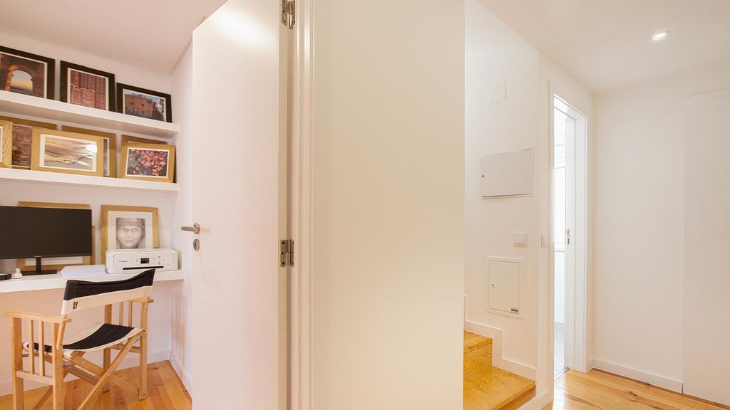 1BDR Apartment w/ AC and Terrace by LovelyStay