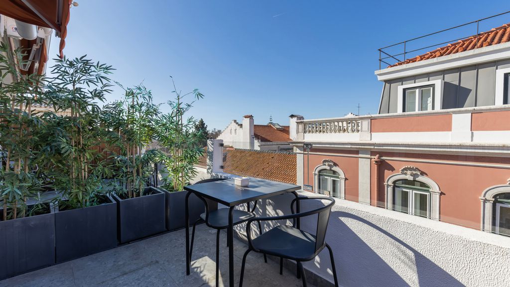 1BDR Apartment w/ AC and Terrace by LovelyStay