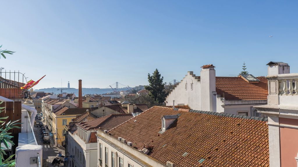 1BDR Apartment w/ AC and Terrace by LovelyStay