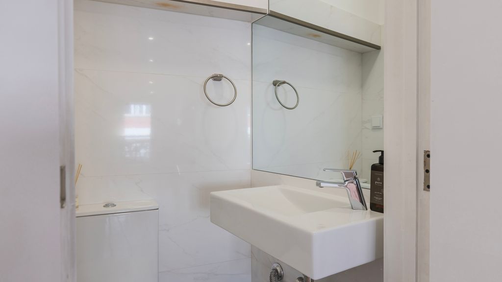 1BDR Apartment w/ AC and Terrace by LovelyStay