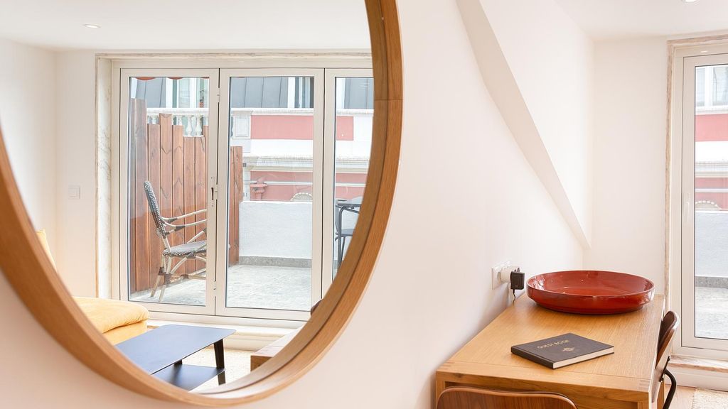 1BDR Apartment w/ AC and Terrace by LovelyStay