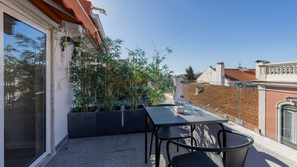 1BDR Apartment w/ AC and Terrace by LovelyStay