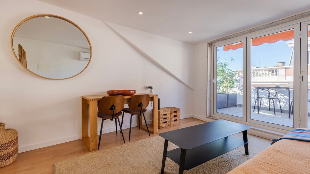 1BDR Apartment w/ AC and Terrace by LovelyStay