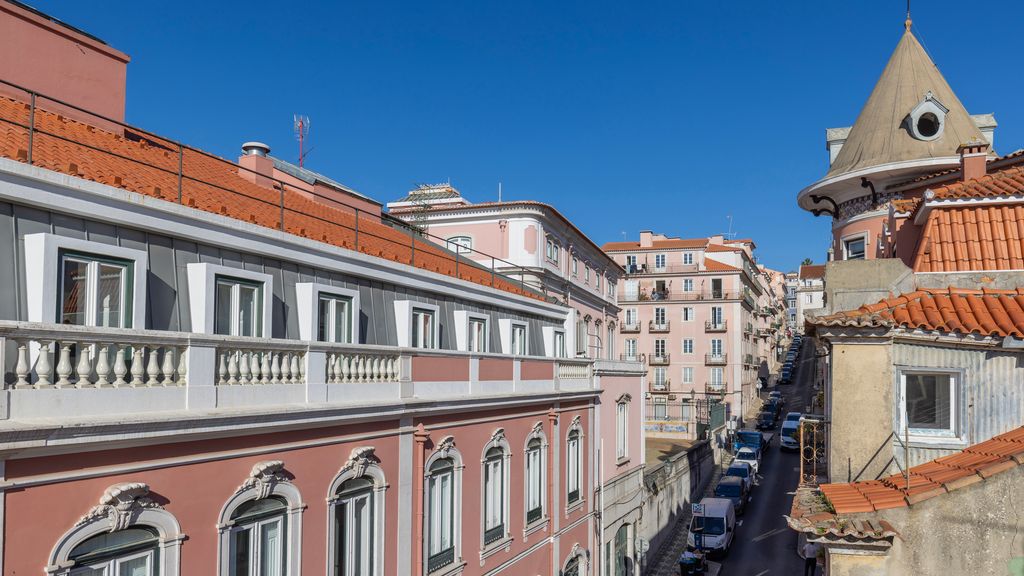 1BDR Apartment w/ AC and Terrace by LovelyStay