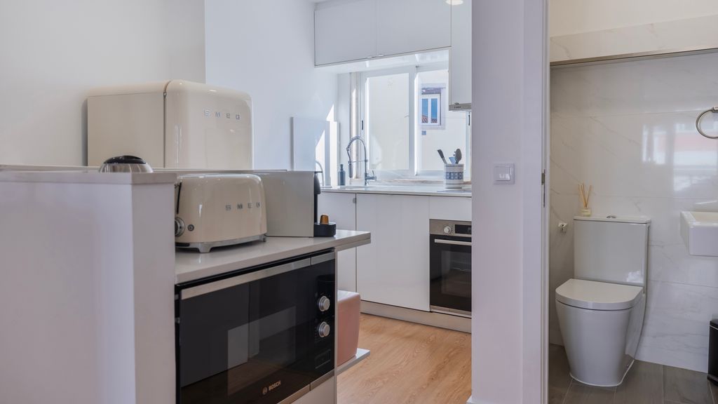 1BDR Apartment w/ AC and Terrace by LovelyStay